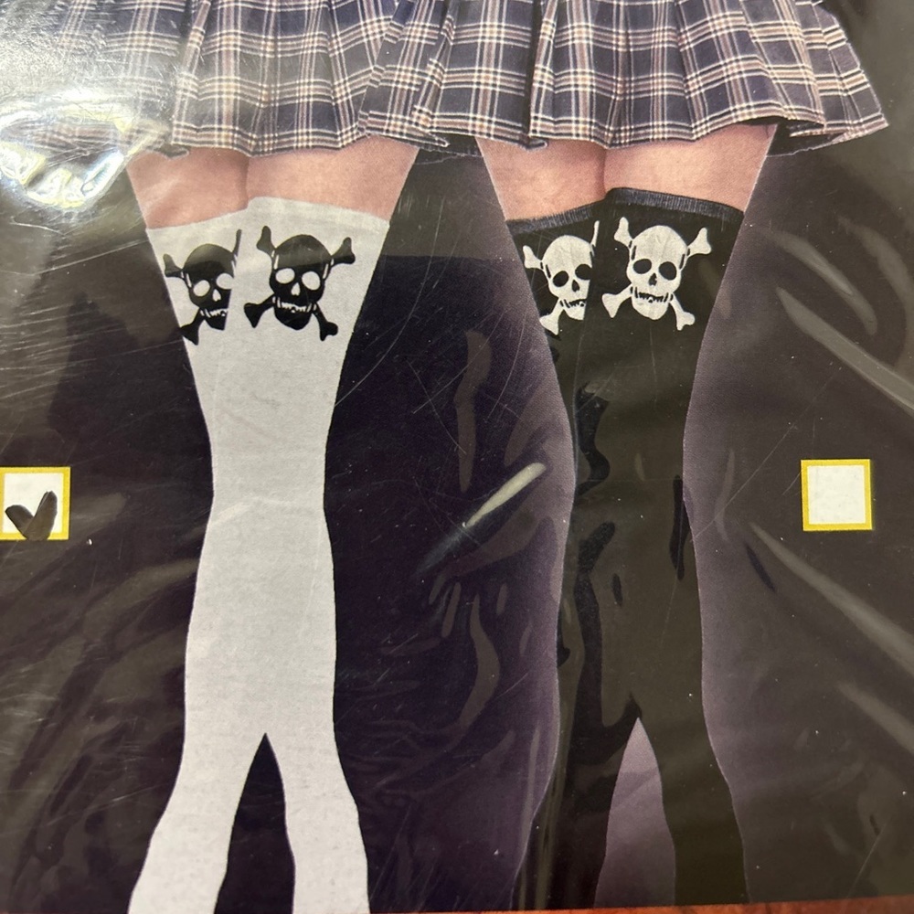 Thigh high skull & crossbones stockings/socks white Goth Punk Emo dress up new